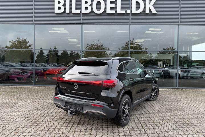 Sort Mercedes EQA250+ fra 2024