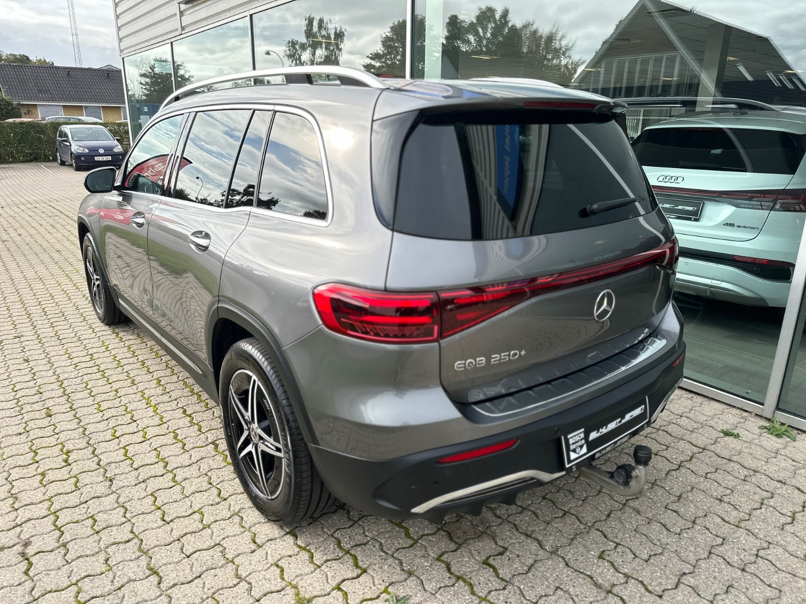 undefined Mercedes EQB250+ fra 2024
