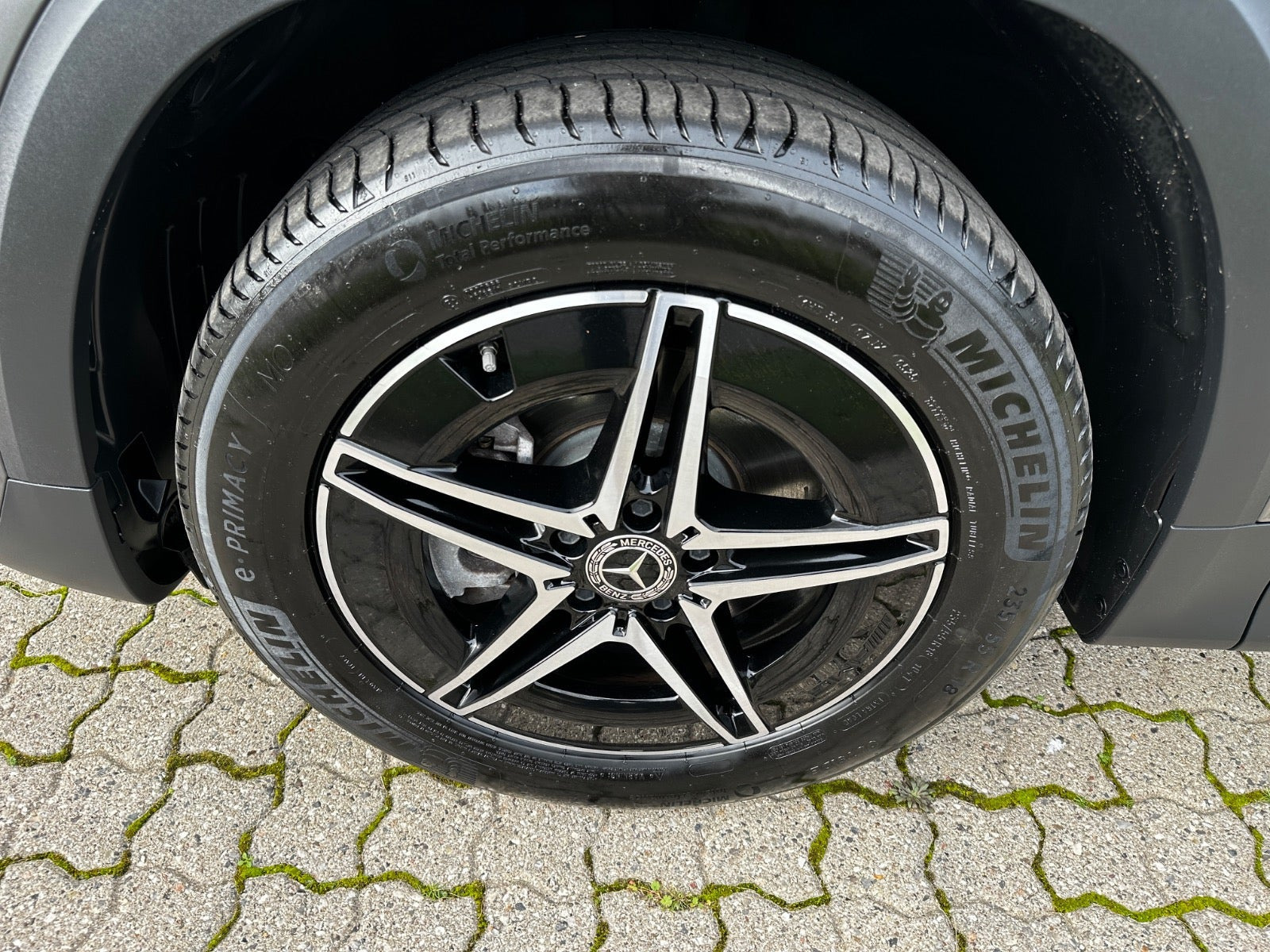 undefined Mercedes EQB250+ fra 2024