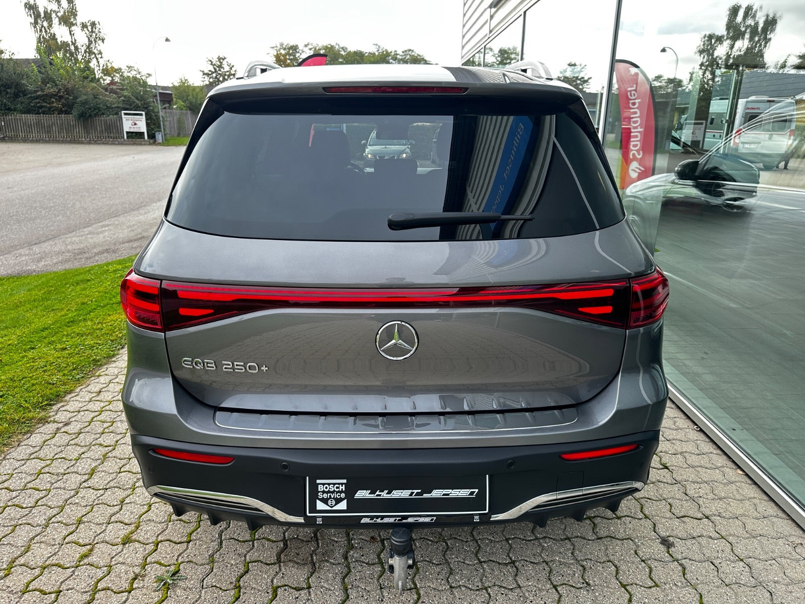 undefined Mercedes EQB250+ fra 2024