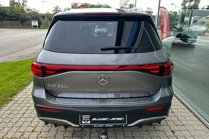 undefined Mercedes EQB250+ fra 2024