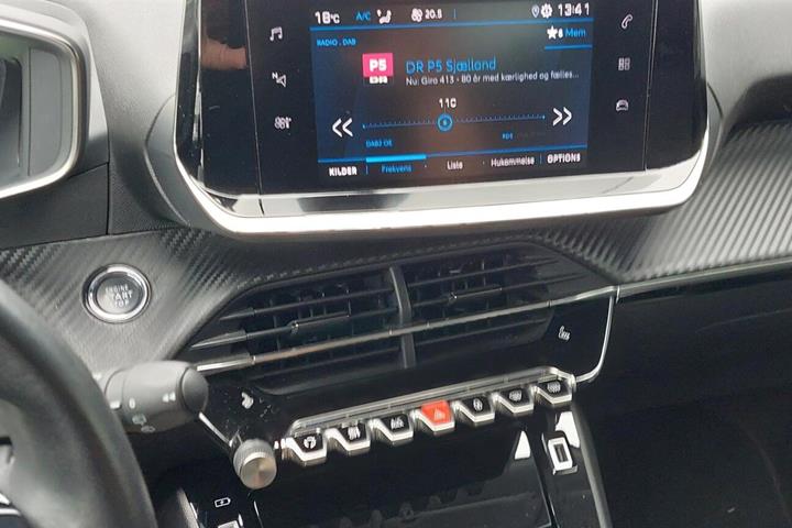 Sort Peugeot 2008 fra 2021