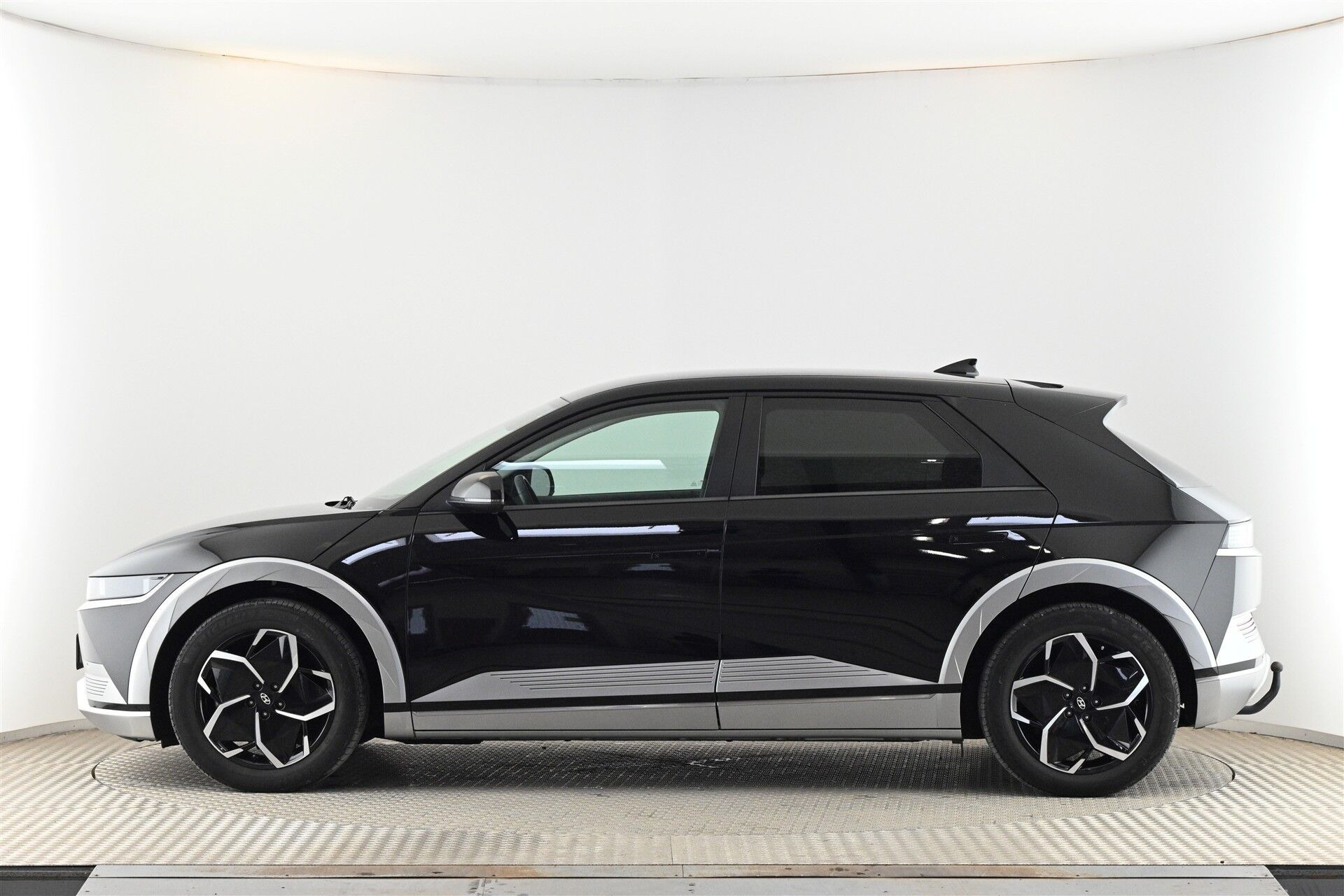 Sort Hyundai Ioniq 5 fra 2023