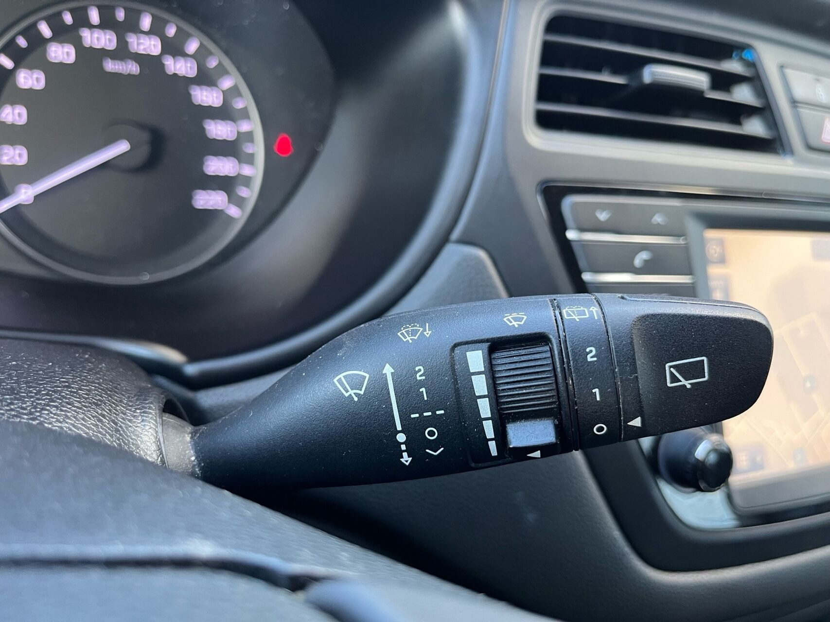 Hvid Hyundai i20 fra 2018