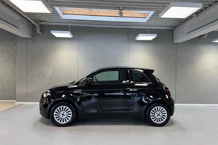 Sort Fiat 500e fra 2023