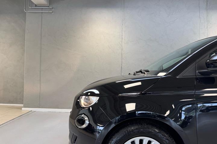 Sort Fiat 500e fra 2023
