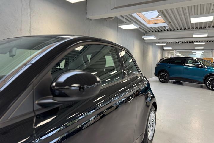 Sort Fiat 500e fra 2023