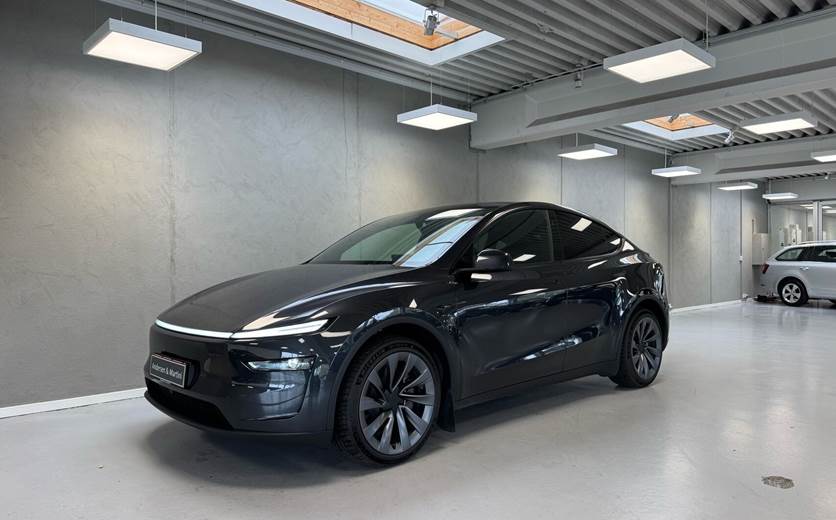 Tesla Model Y EL Premium Long Range RWD 347HK 5d Aut.