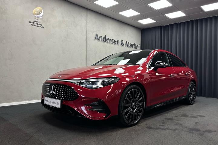 Rød Mercedes CLA250+ fra 2025