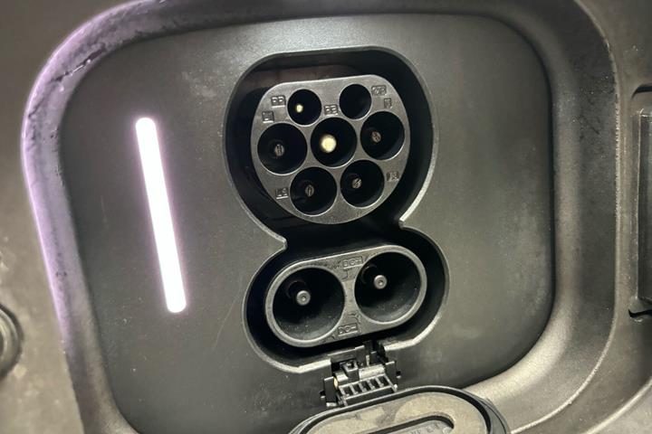 Hvid Mercedes CLA250+ fra 2026