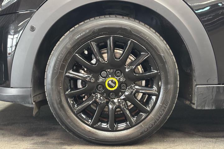 Sort Mini Cooper fra 2021