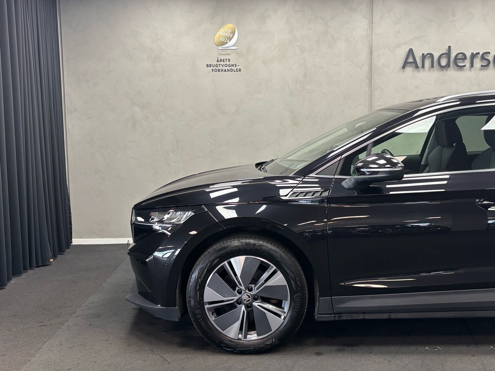 Sort Skoda Enyaq fra 2023