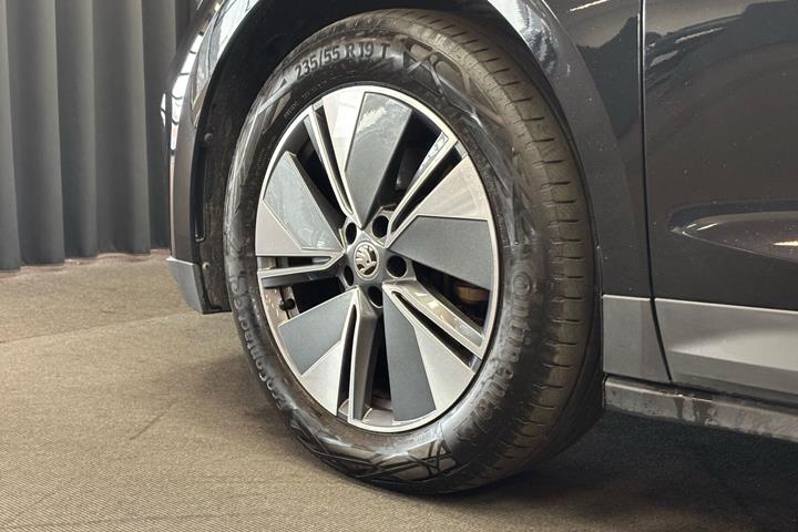 Sort Skoda Enyaq fra 2023