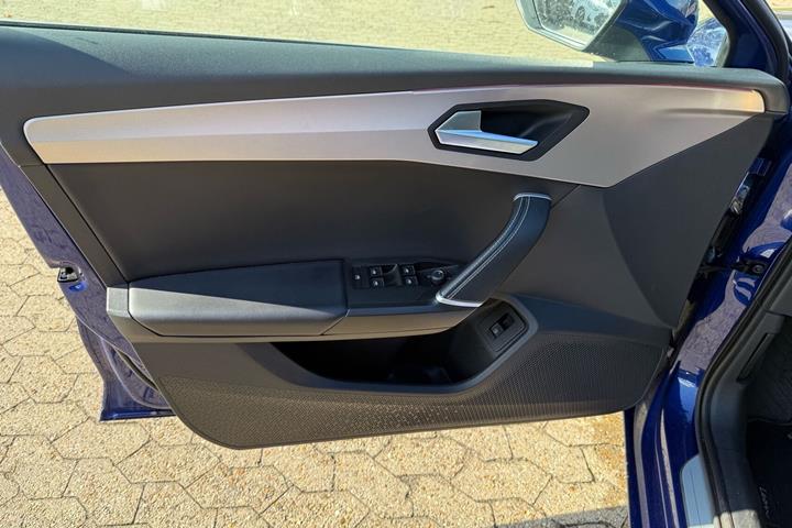 Blå Seat Leon fra 2021
