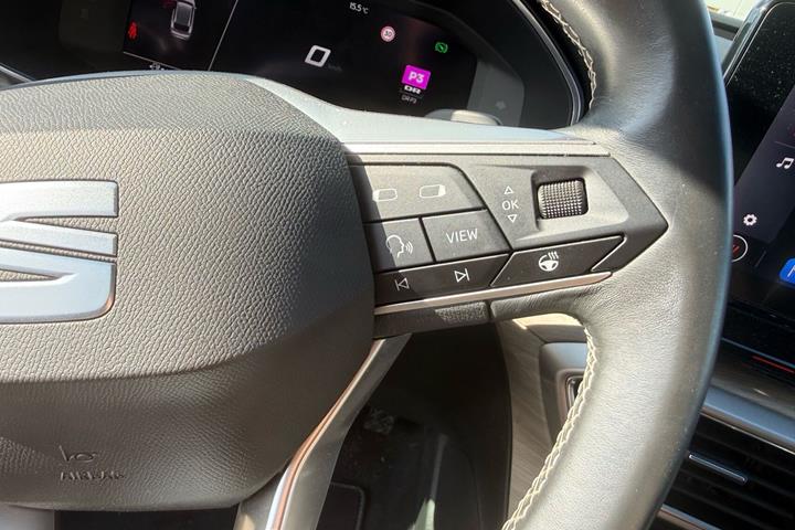 Blå Seat Leon fra 2021