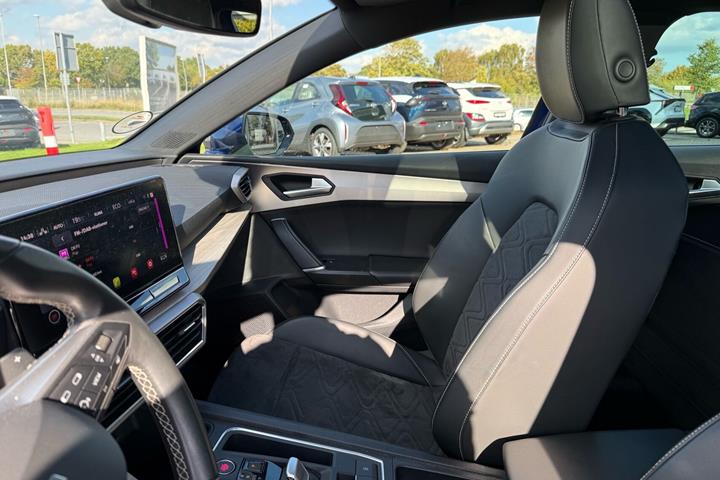 Blå Seat Leon fra 2021
