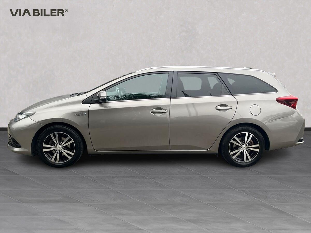 Sølv Toyota Auris fra 2016
