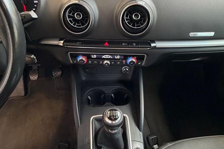 Sort Audi A3 fra 2017