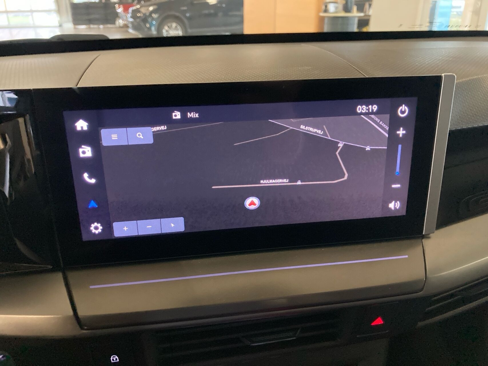 Sølv Opel Frontera fra 2025