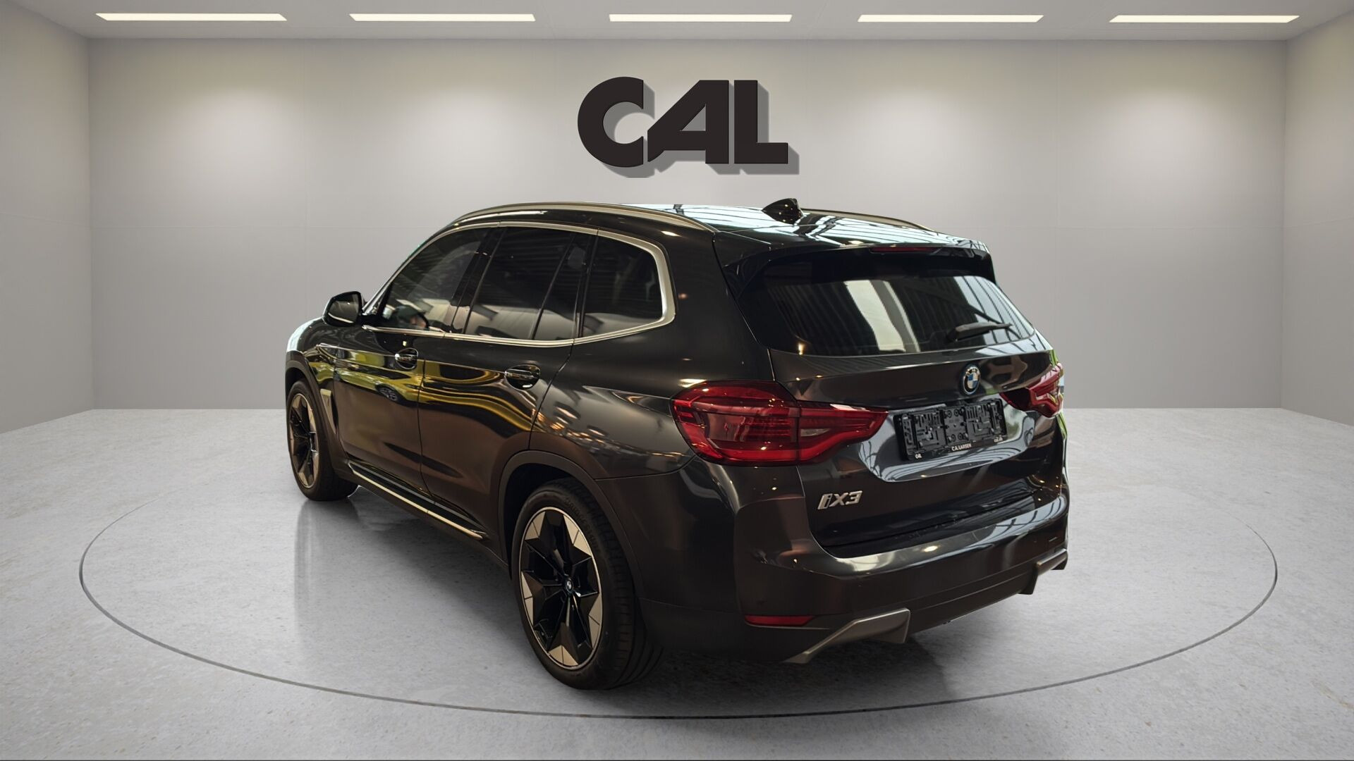 Grå BMW iX3 fra 2021