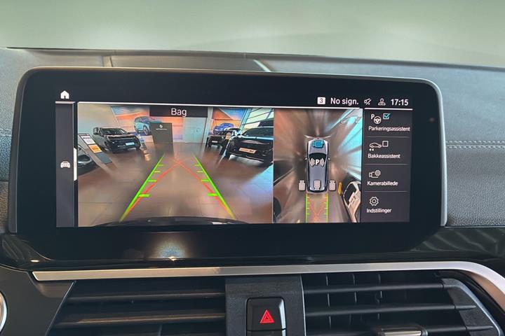 Grå BMW iX3 fra 2021
