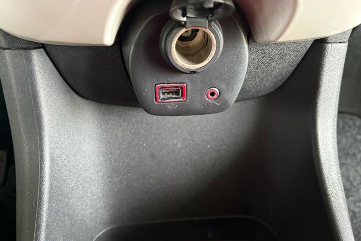Rød Toyota Aygo fra 2016