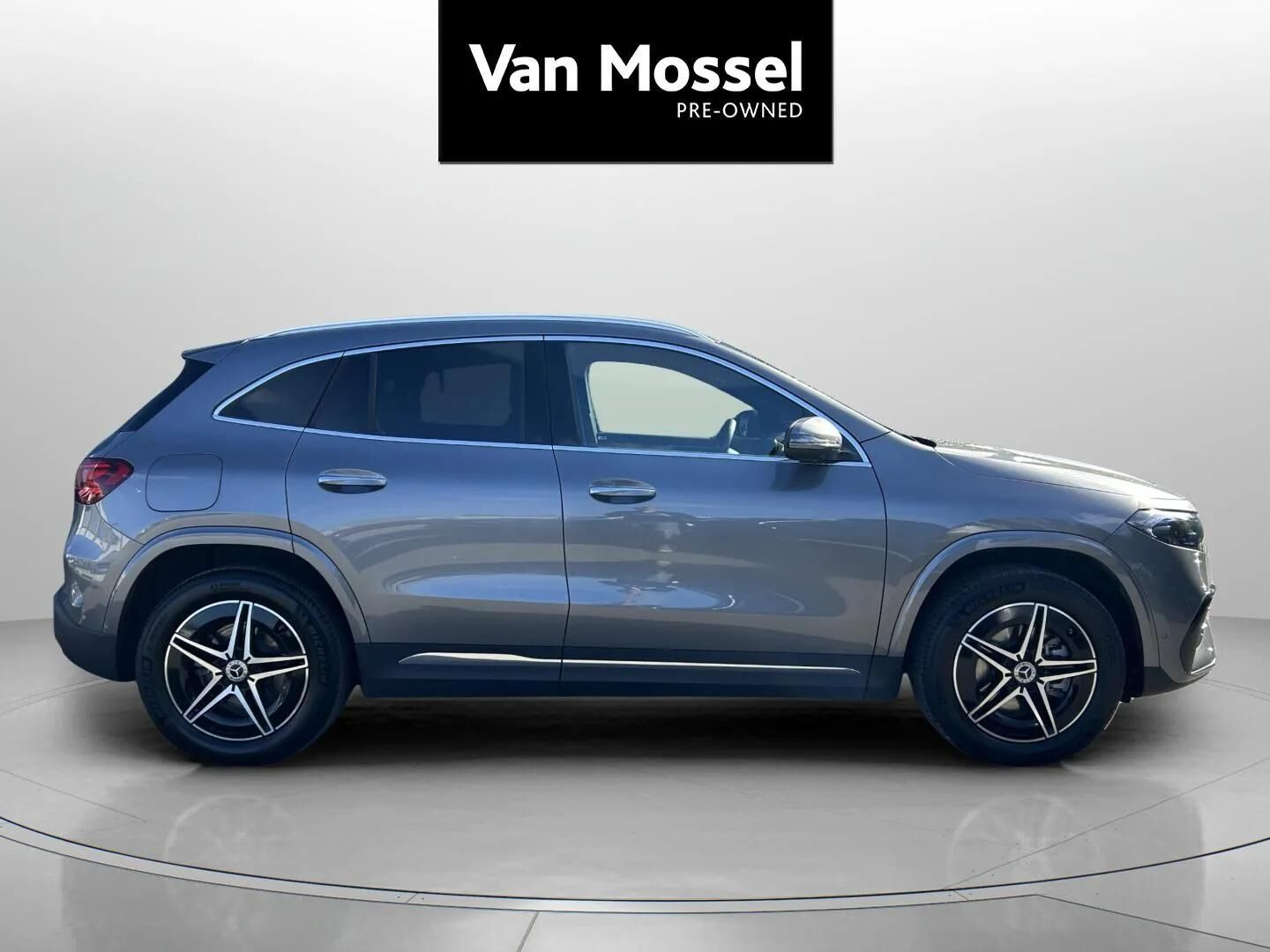 Grå Mercedes EQA250+ fra 2026