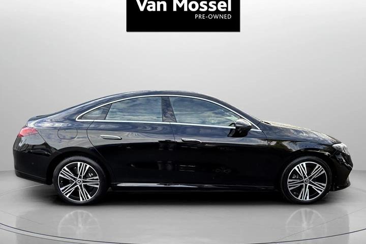 Sort Mercedes CLA250+ fra 2026