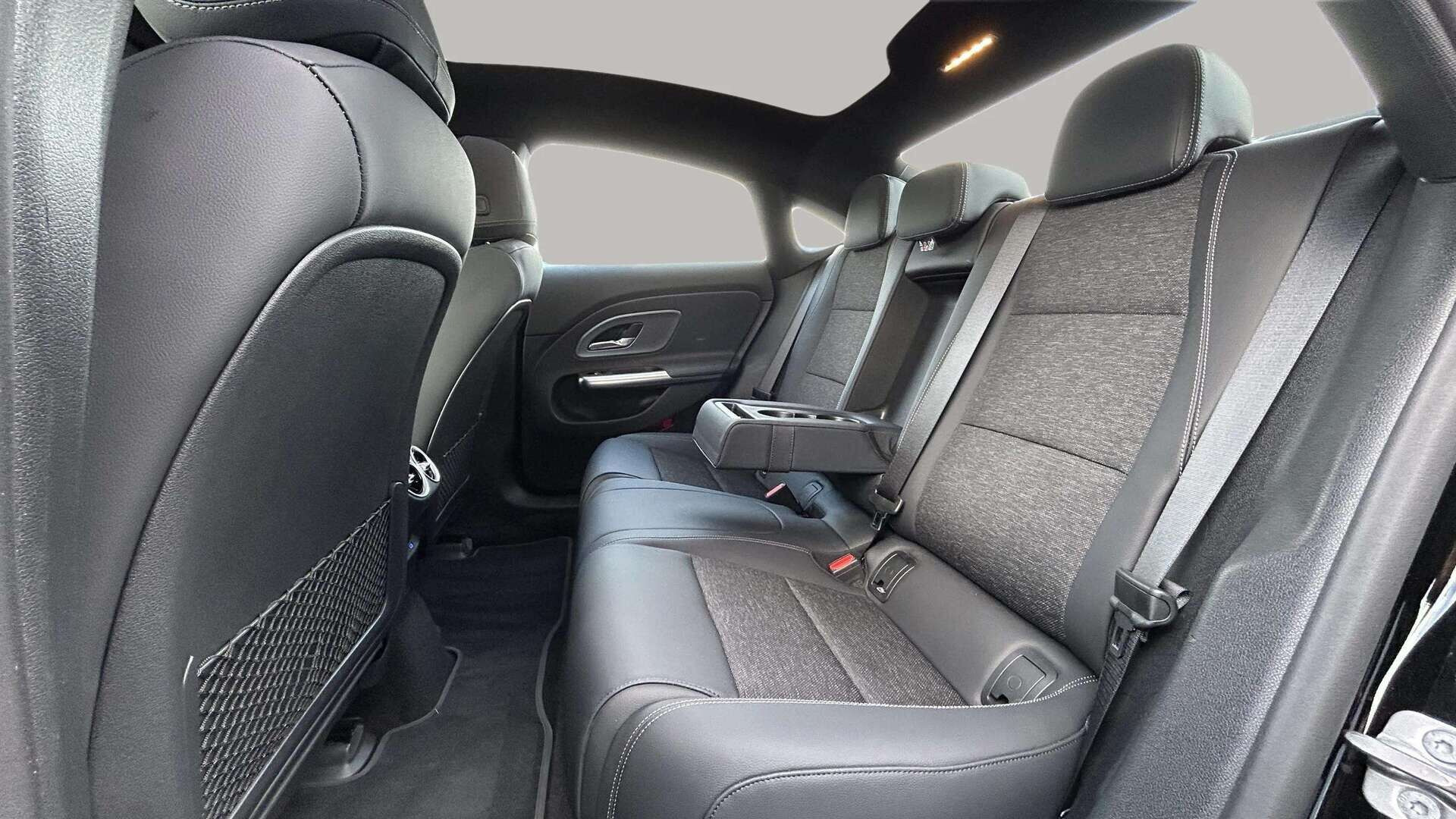 Sort Mercedes CLA250+ fra 2026
