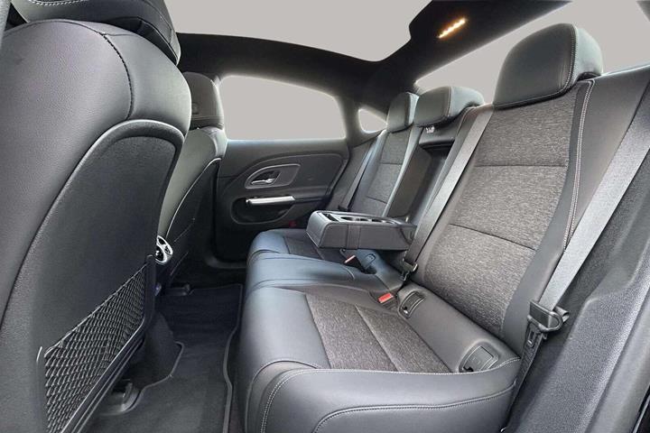 Sort Mercedes CLA250+ fra 2026