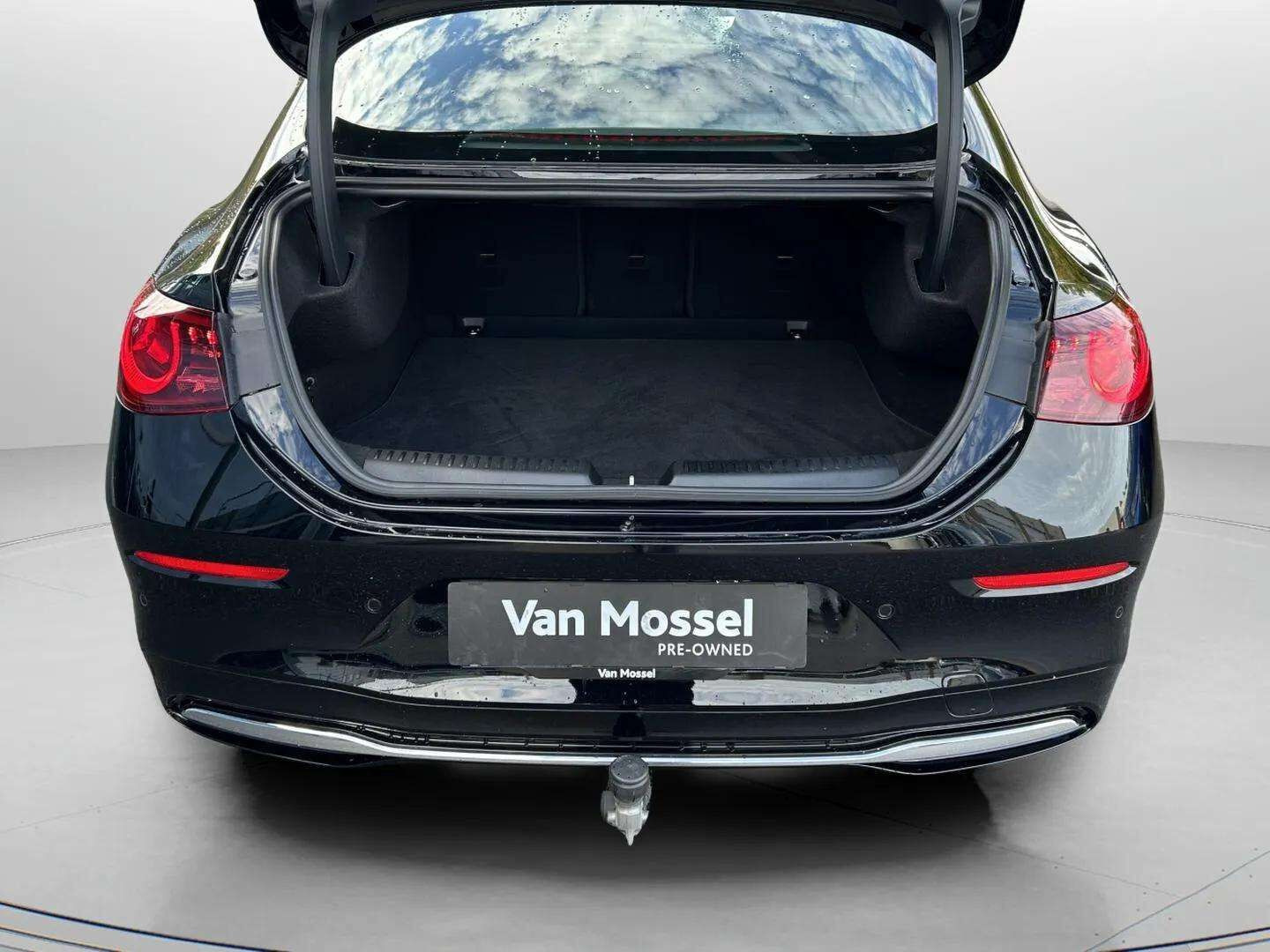 Sort Mercedes CLA250+ fra 2026