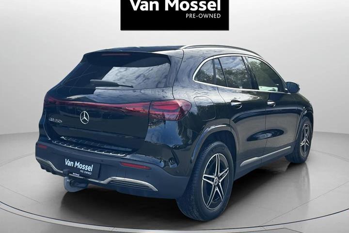 Sort Mercedes EQA250+ fra 2026