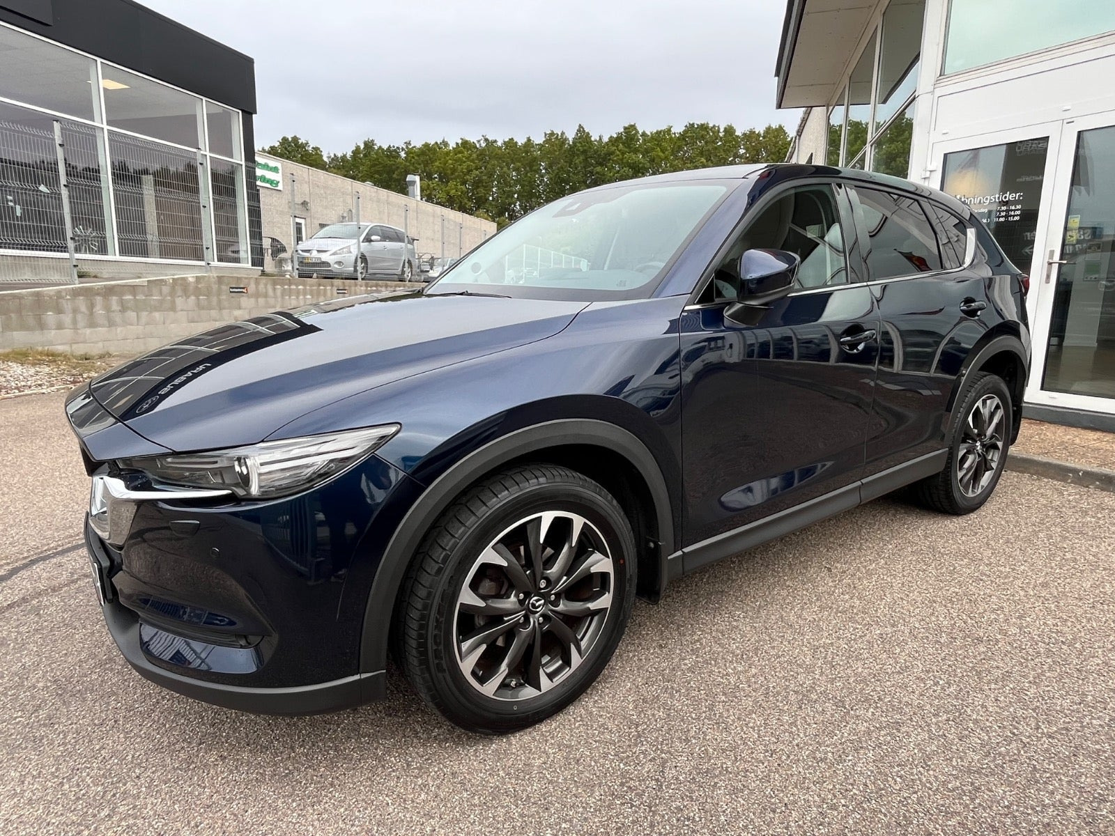 Blå Mazda CX-5 fra 2021