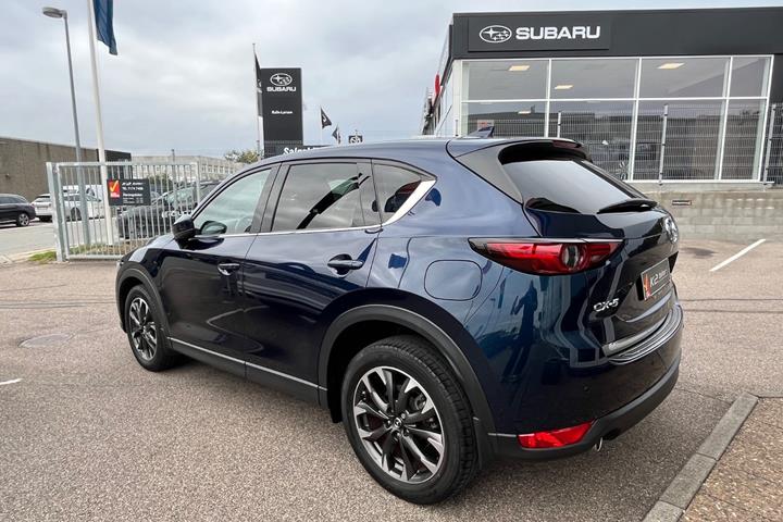 Blå Mazda CX-5 fra 2021