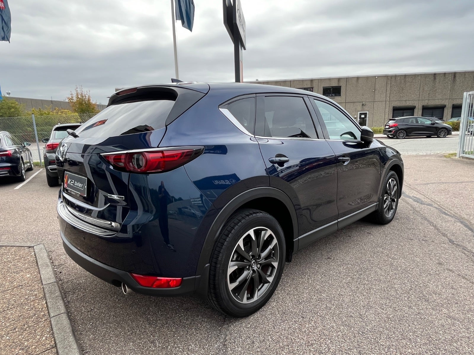 Blå Mazda CX-5 fra 2021