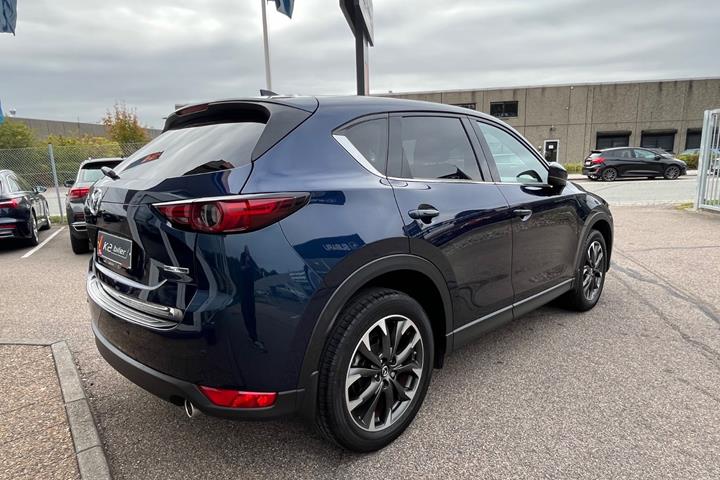 Blå Mazda CX-5 fra 2021