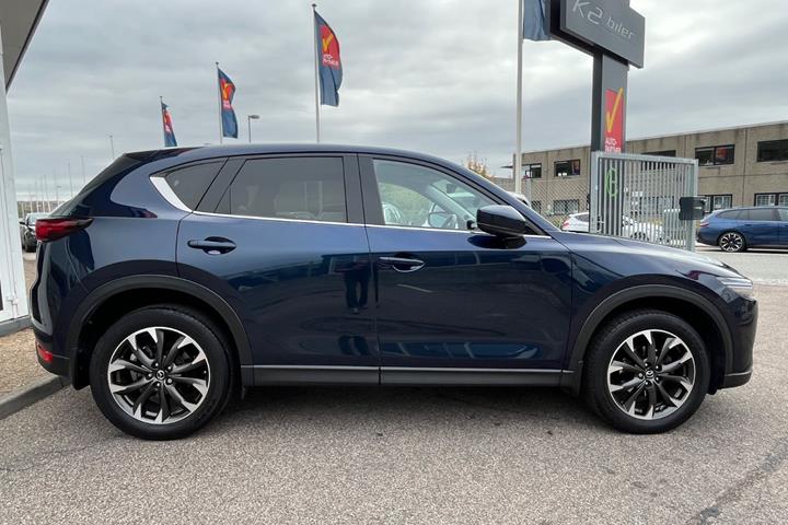 Blå Mazda CX-5 fra 2021