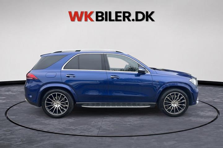 Blå Mercedes GLE350 de fra 2020