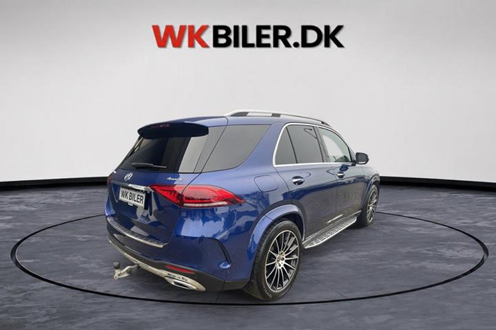 Blå Mercedes GLE350 de fra 2020