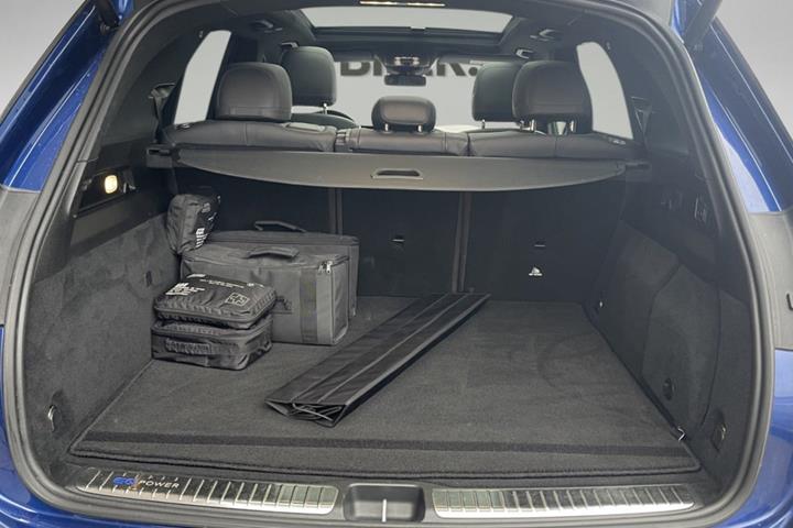 Blå Mercedes GLE350 de fra 2020