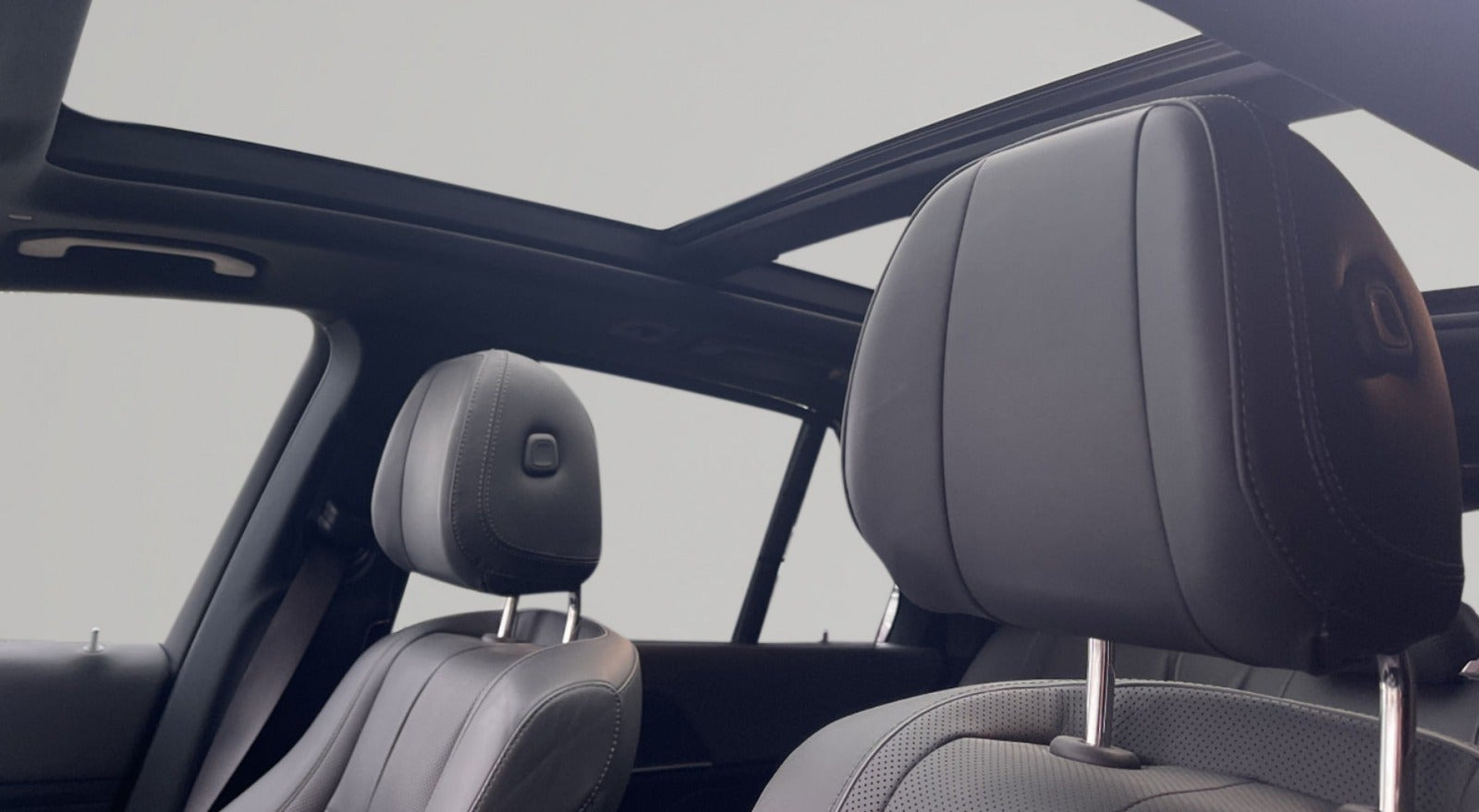 Blå Mercedes GLE350 de fra 2020