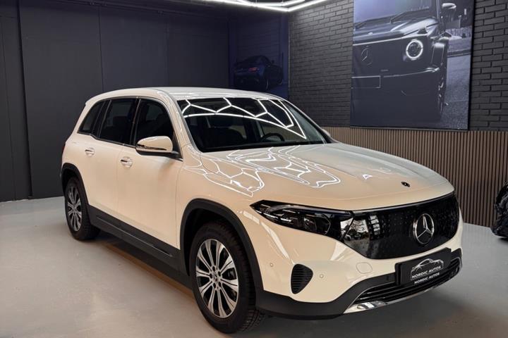 Hvid Mercedes EQB250+ fra 2025