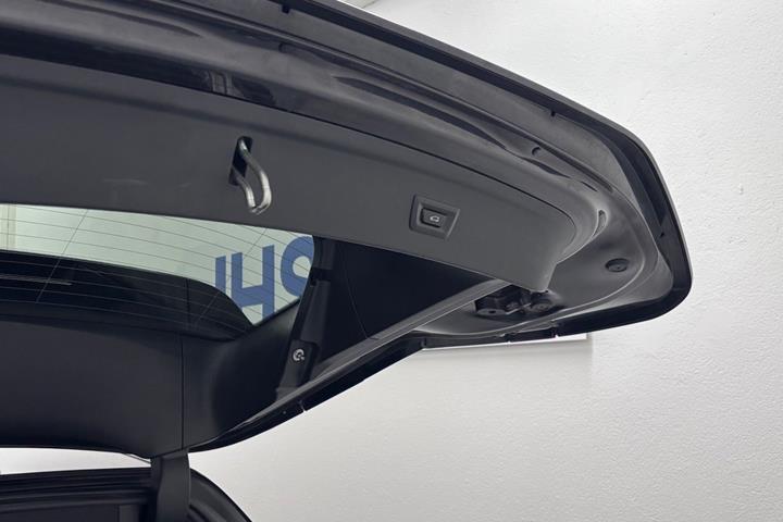 Grå BMW iX fra 2022