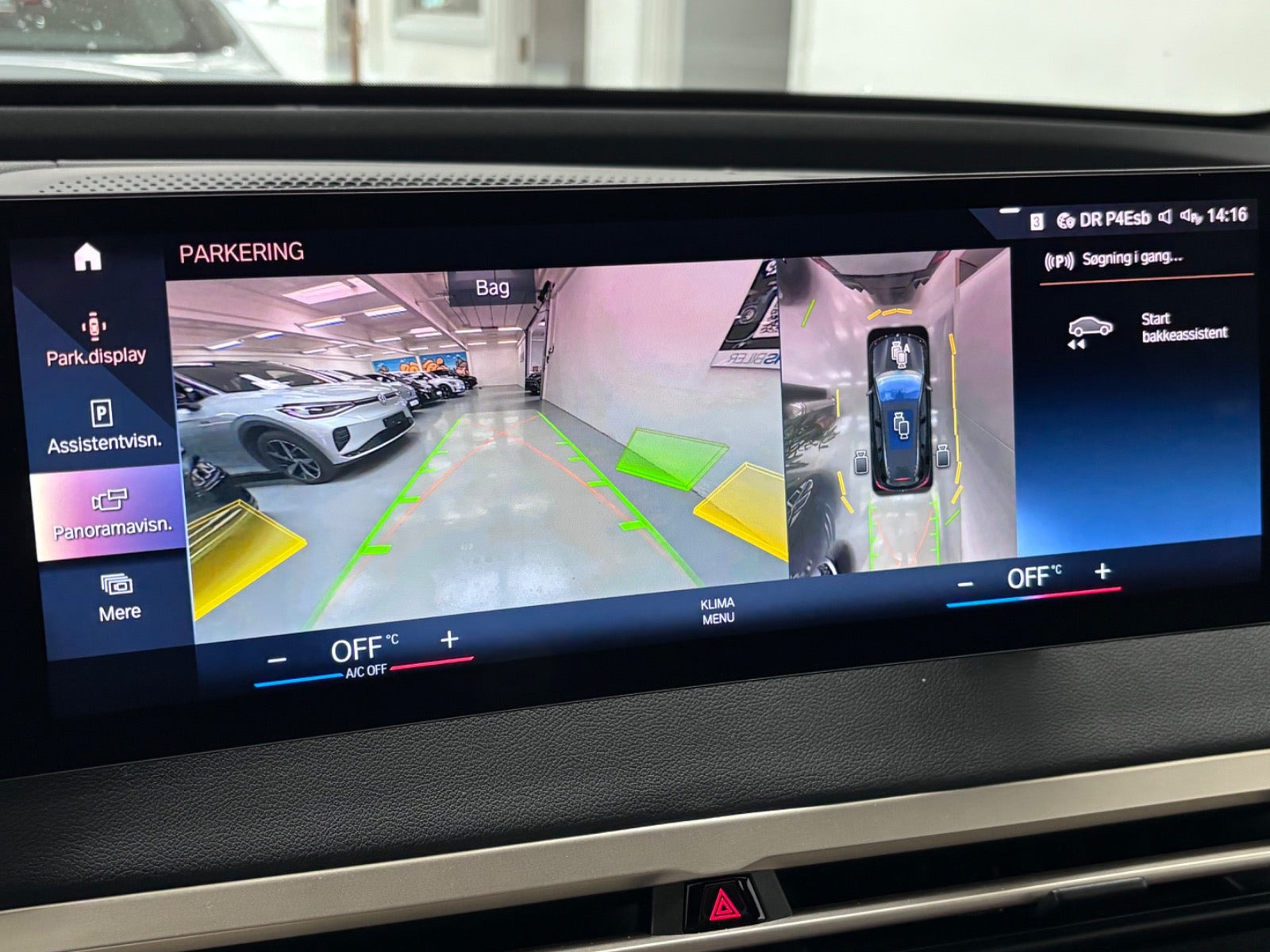Grå BMW iX fra 2022