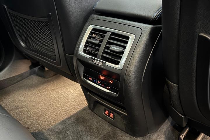 Sort BMW iX3 fra 2022