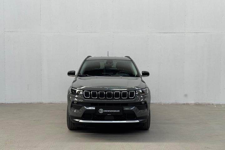 Grå Jeep Compass fra 2021