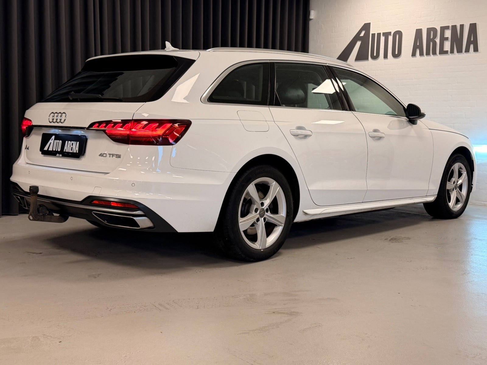 Hvid Audi A4 fra 2020