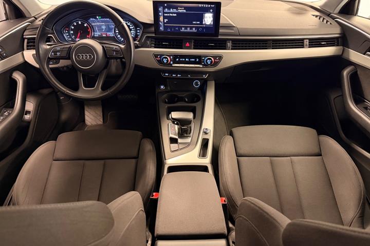 Hvid Audi A4 fra 2020