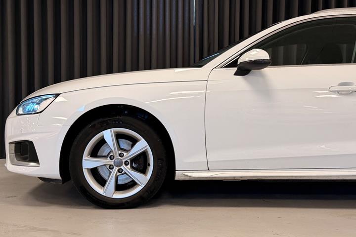 Hvid Audi A4 fra 2020