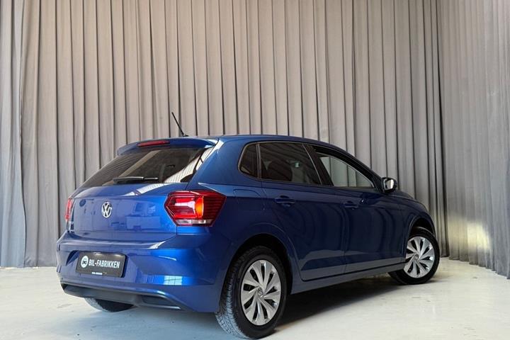 Blå VW Polo fra 2019